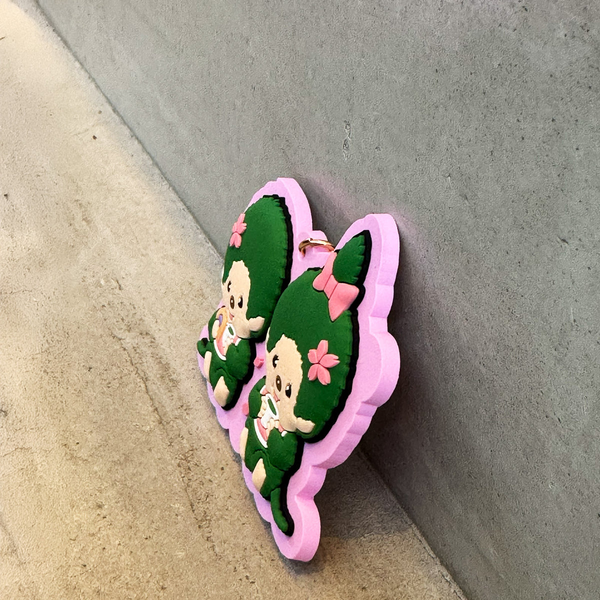 抹茶モンチッチ ラバーキーホルダー（GREEN／PINK）